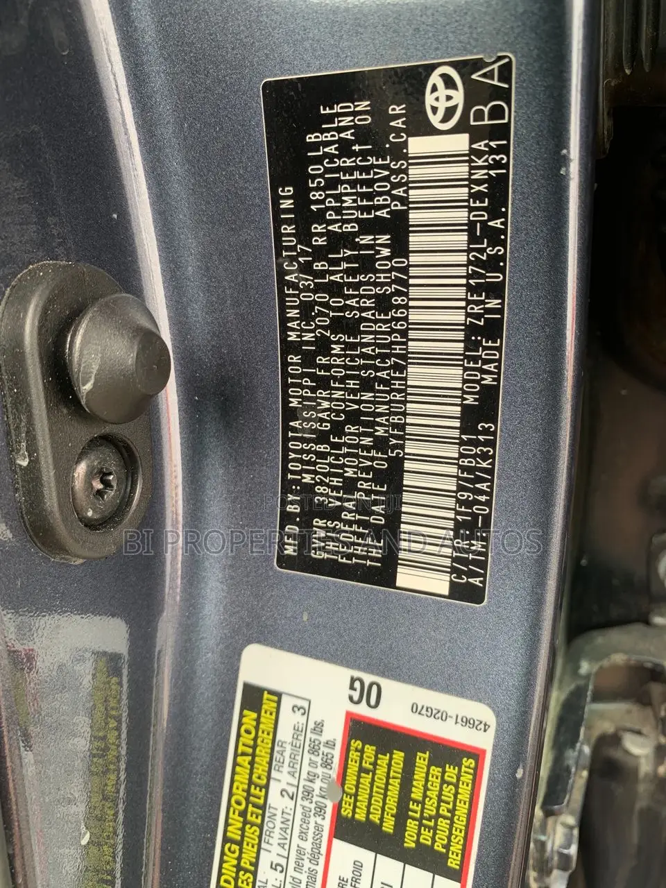 Toyota Corolla LE (1.8L 4cyl 2A) 2018 Blue
