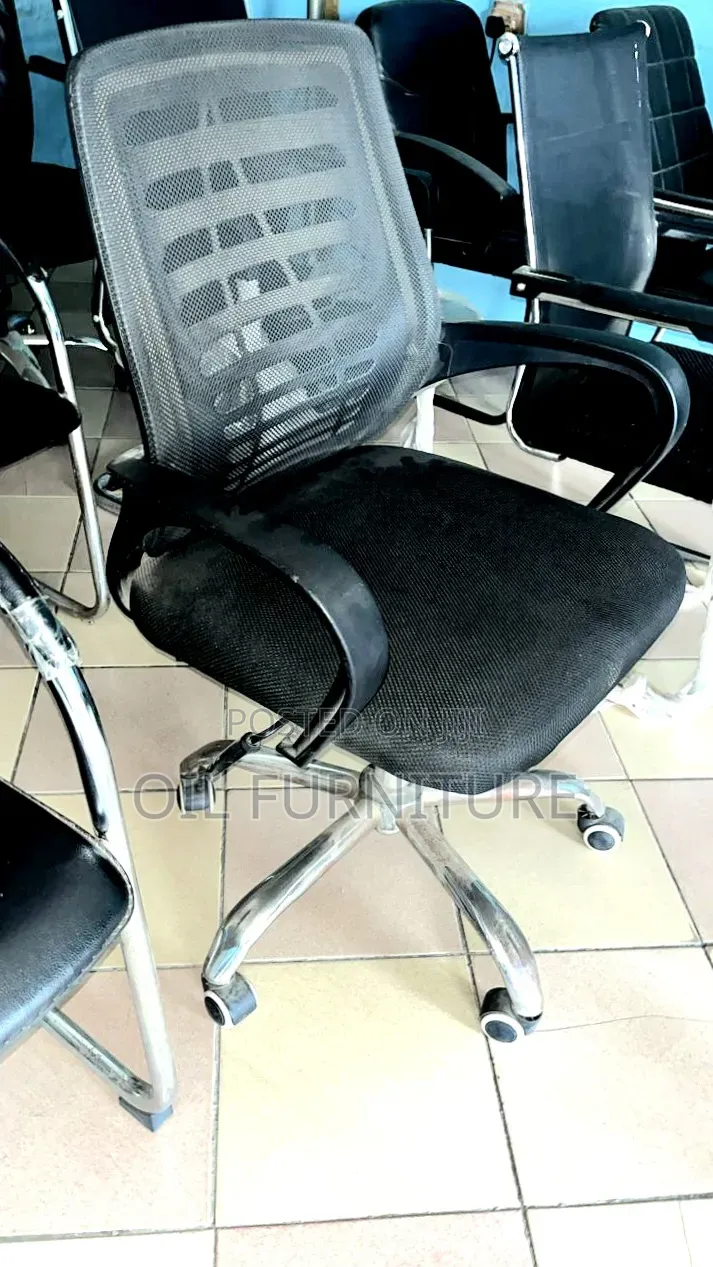 Ergonomic Mesh Office Chair / Swivel Computer Chair