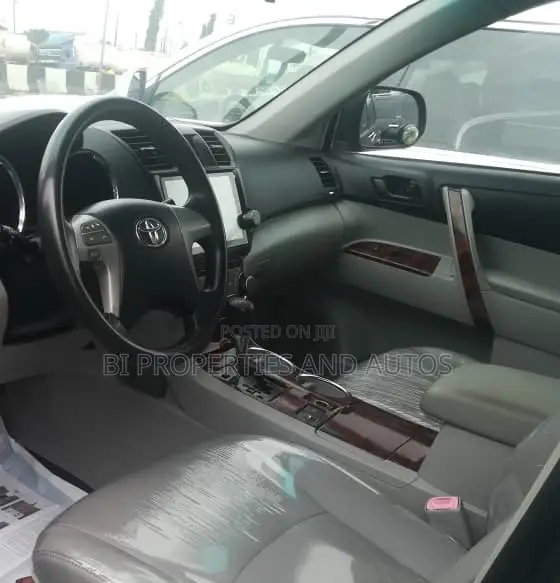 Toyota Highlander 2012 Black