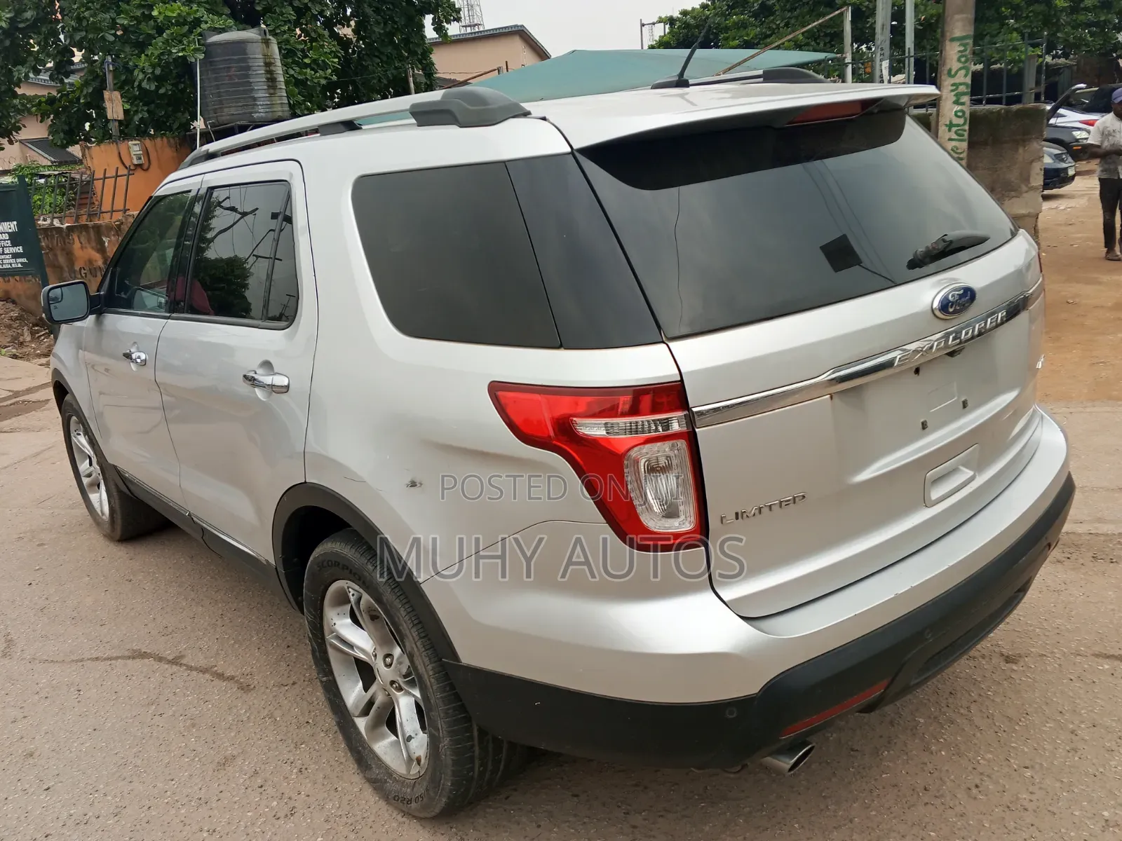 Ford Explorer Limited 4dr 4x4 (3.5L 6cyl 6A) 2012 Silver