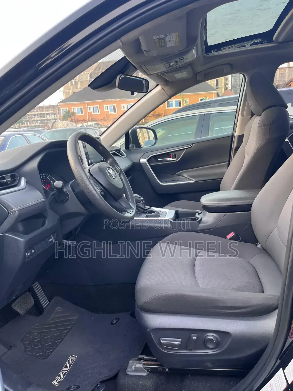 Toyota RAV4 XLE Premium AWD 2019 Black
