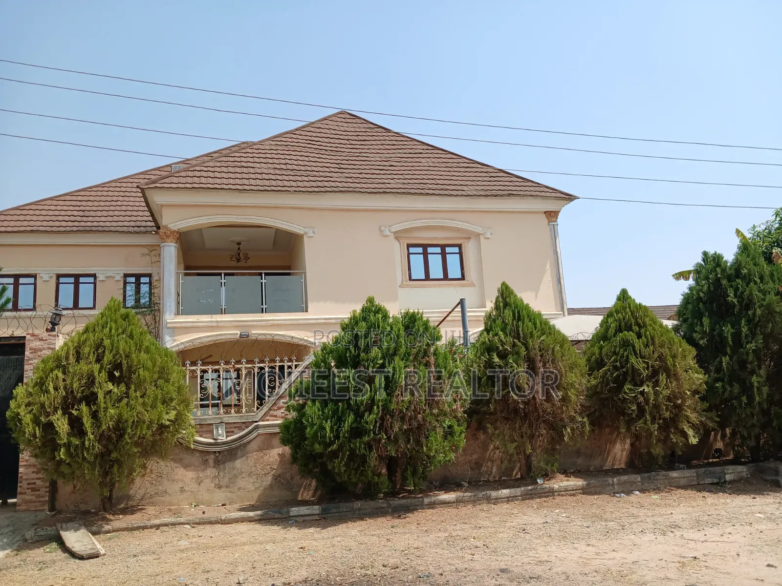 5bdrm Duplex in New Site Estate Fha for sale