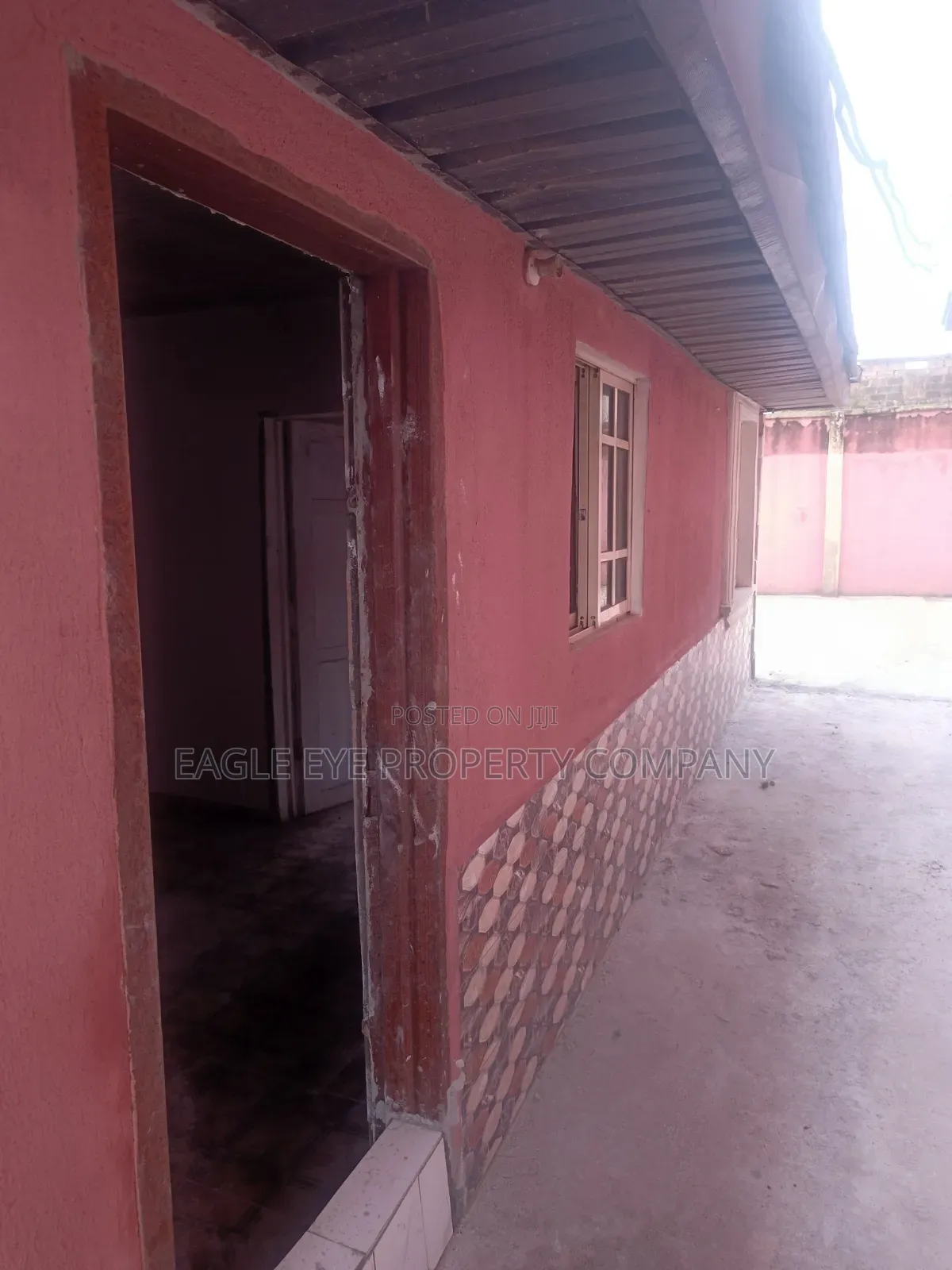 Mini Flat in Abiola Farm Estate, for rent