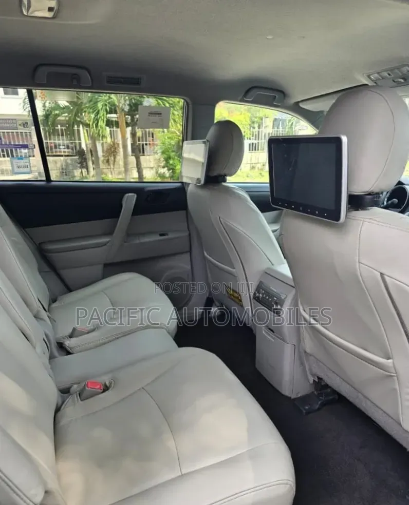 Toyota Highlander 2012 Black