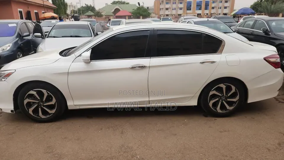 Honda Accord 2017 White