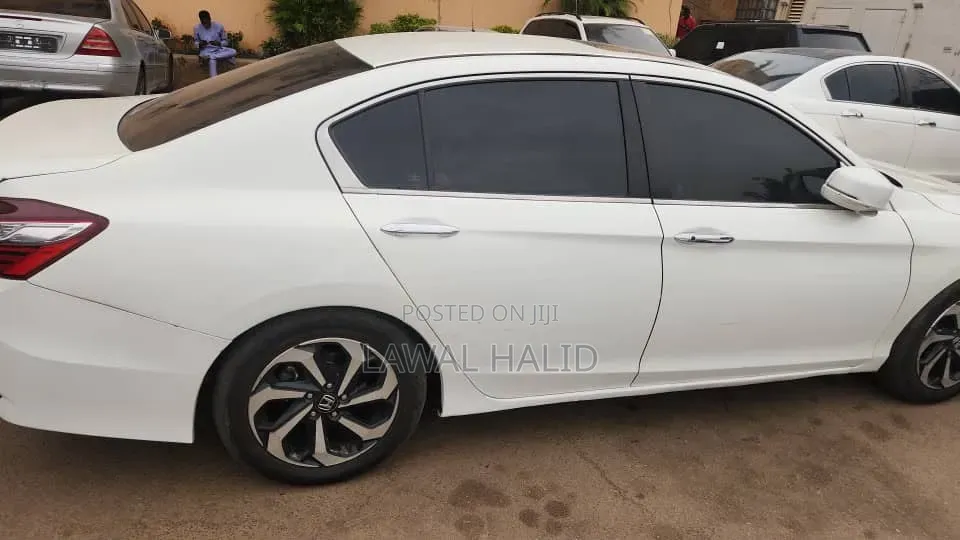 Honda Accord 2017 White