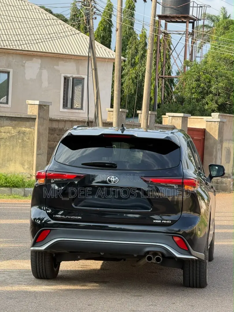 Toyota Highlander XSE AWD 2023 Black
