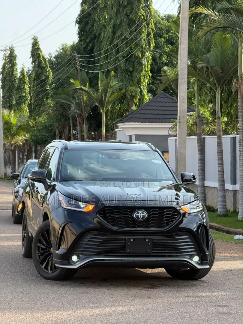 Toyota Highlander XSE AWD 2023 Black