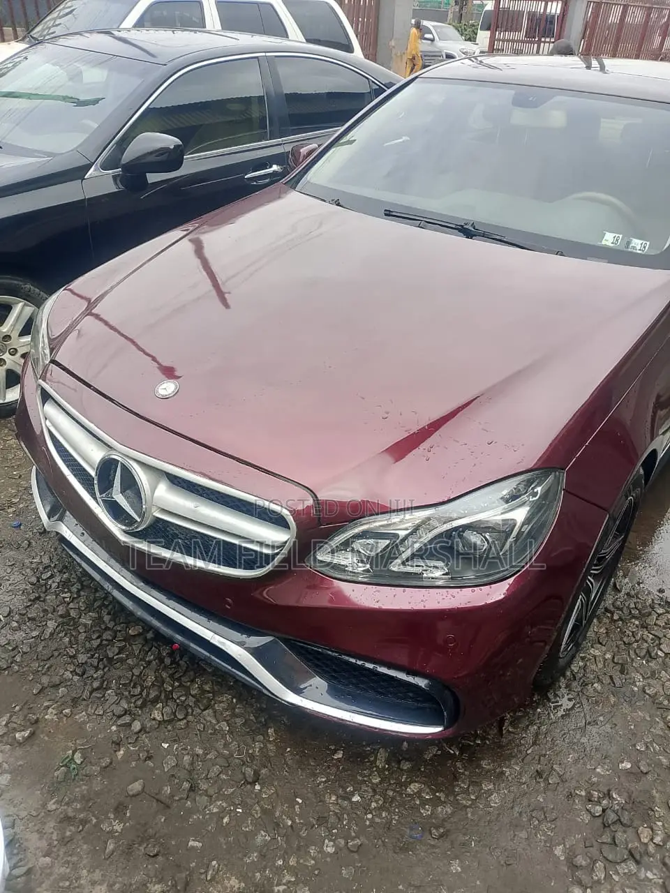 Mercedes-Benz E350 Base 4dr Sedan RWD (3.5L 6cyl 7A) 2011 Red