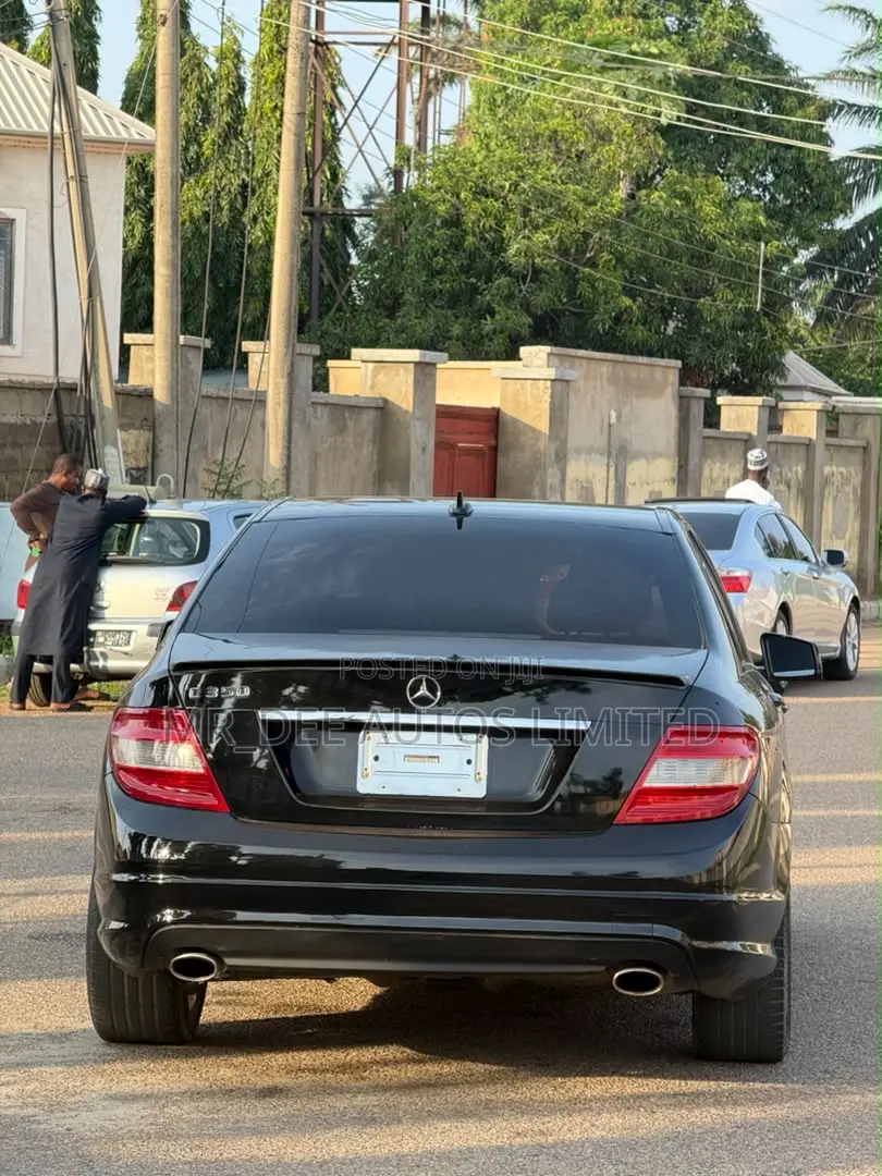 Mercedes-Benz C300 2008 Black