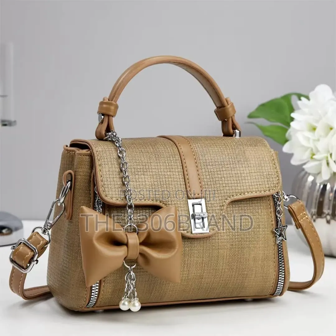 Luxury Top Handle Crossbody Handbag–Elegant Textured Shoulder Bag