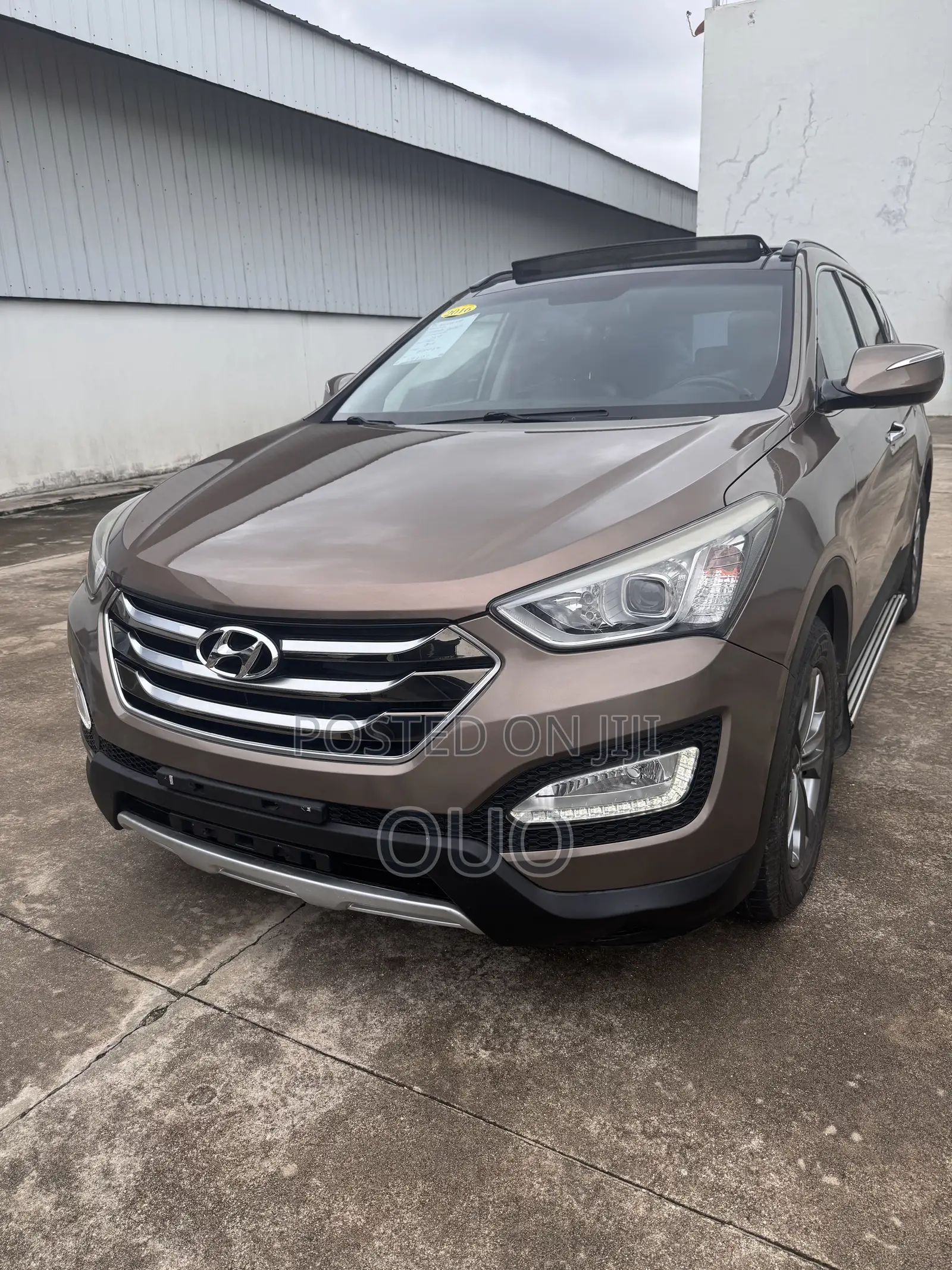 Hyundai Santa Fe 2016 Brown
