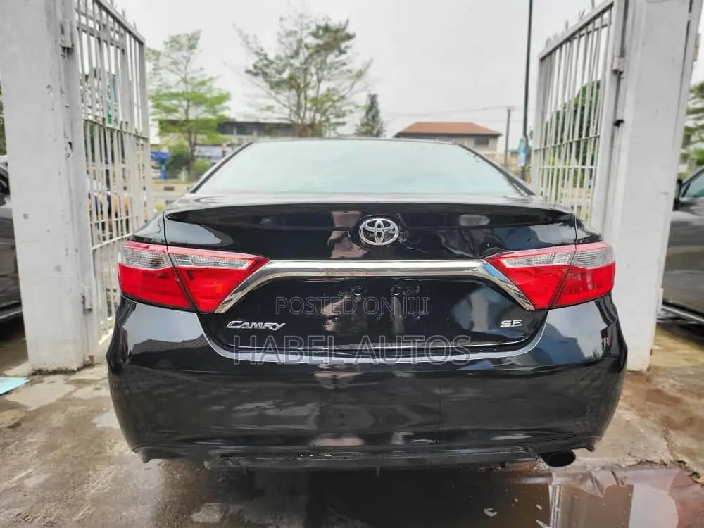 Toyota Camry SE 4dr Sedan (2.5L 4cyl 6A) 2015 Black