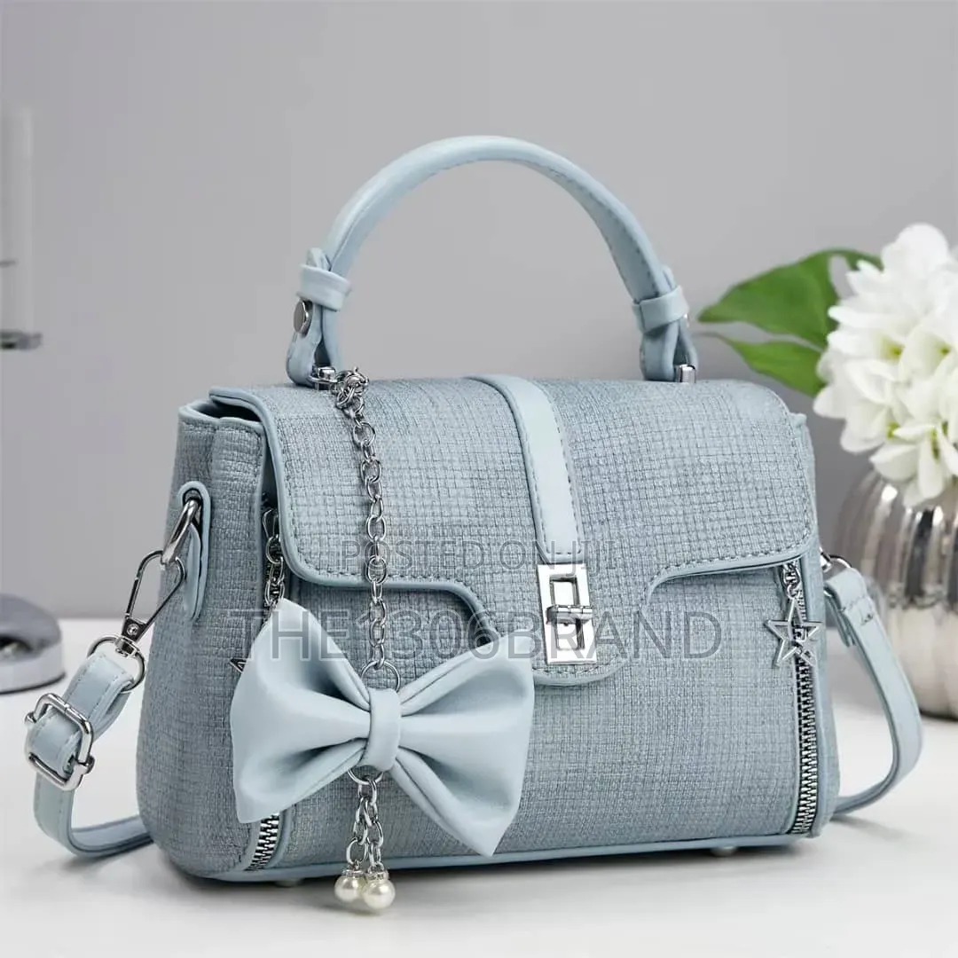 Luxury Top Handle Crossbody Handbag–Elegant Textured Shoulder Bag