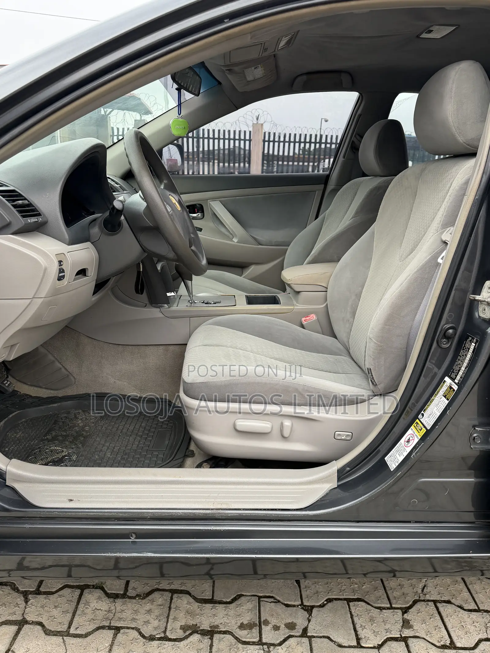 Toyota Camry 2.4 LE 2008 Gray