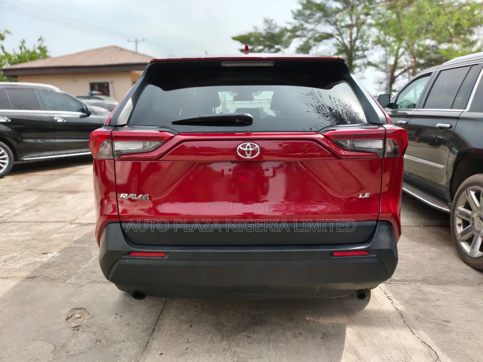 Toyota RAV4 LE FWD 2019 Red