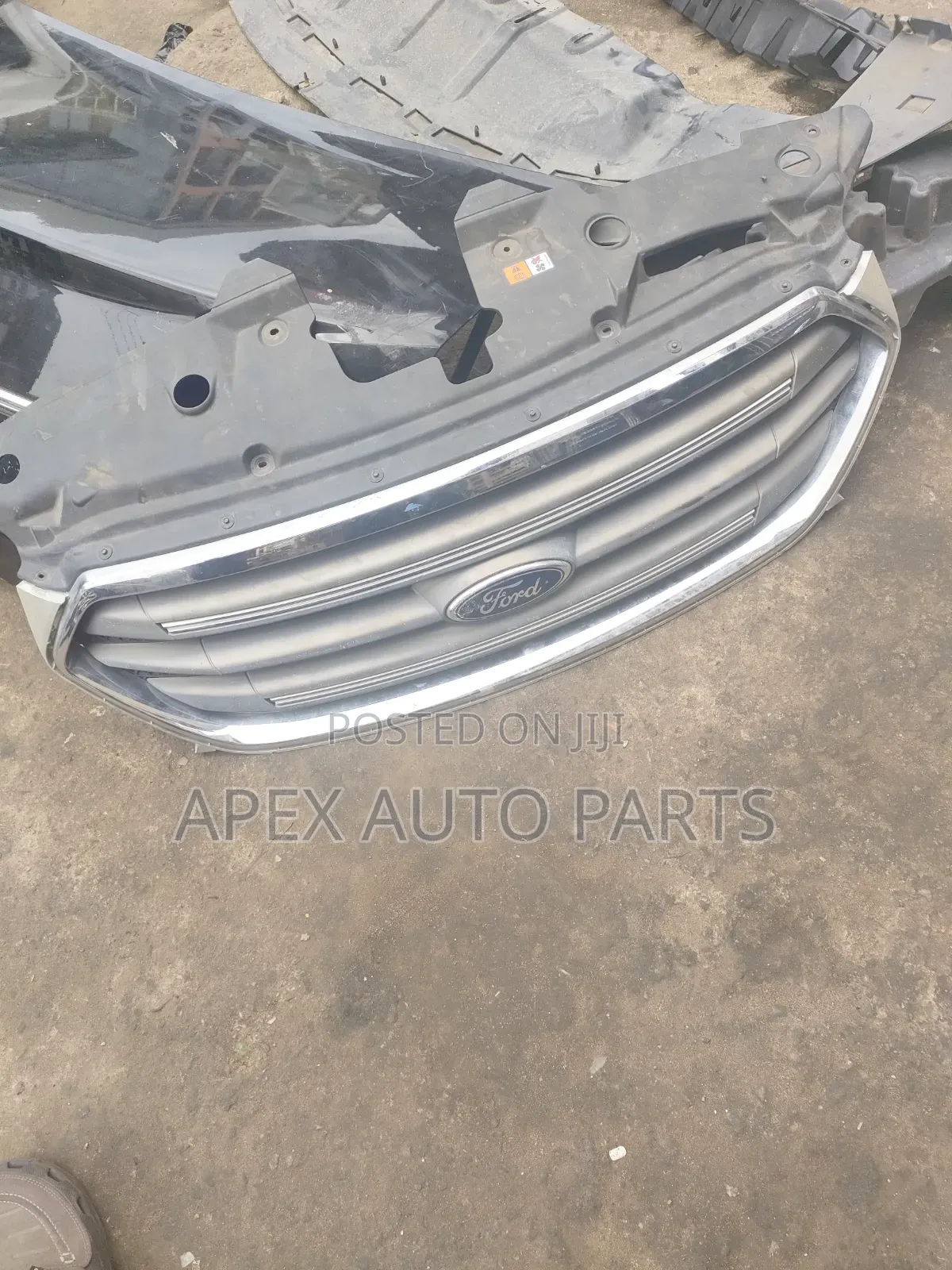 Clean Tokunbo Front Grille for Ford Taurus (Original)