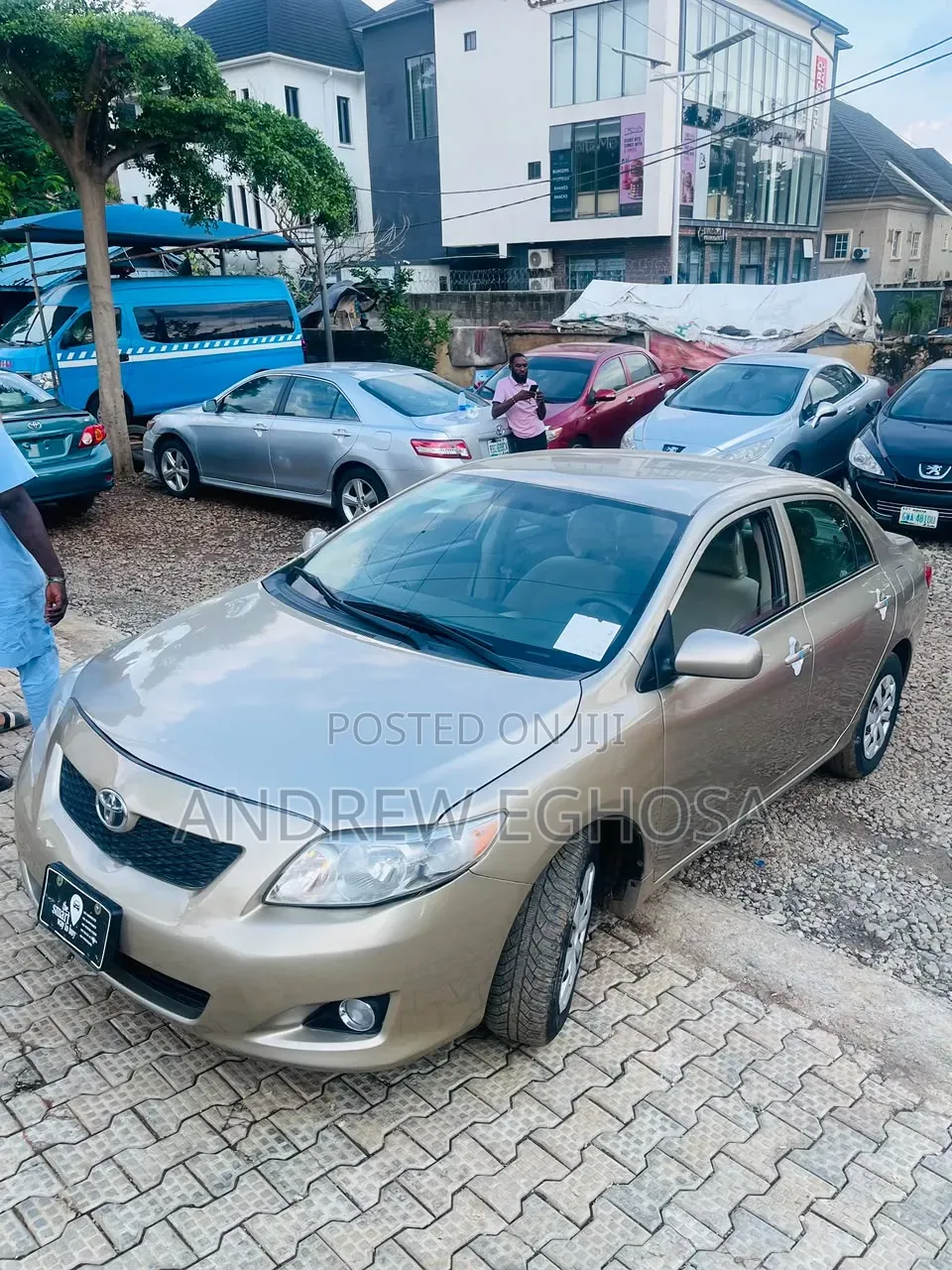 Toyota Corolla 2010 Gold