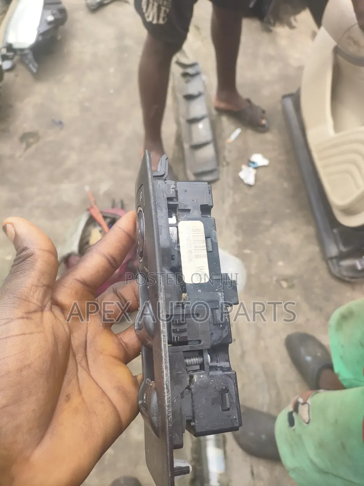 Clean Tokunbo Master Power Window Switch for Ford Taurus