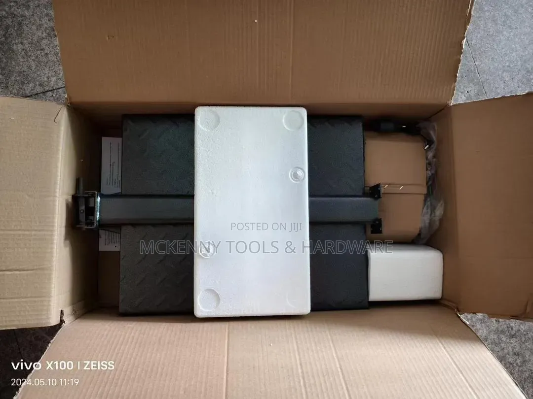 A GAMMRY TCS Series Electronic Platform Scale,