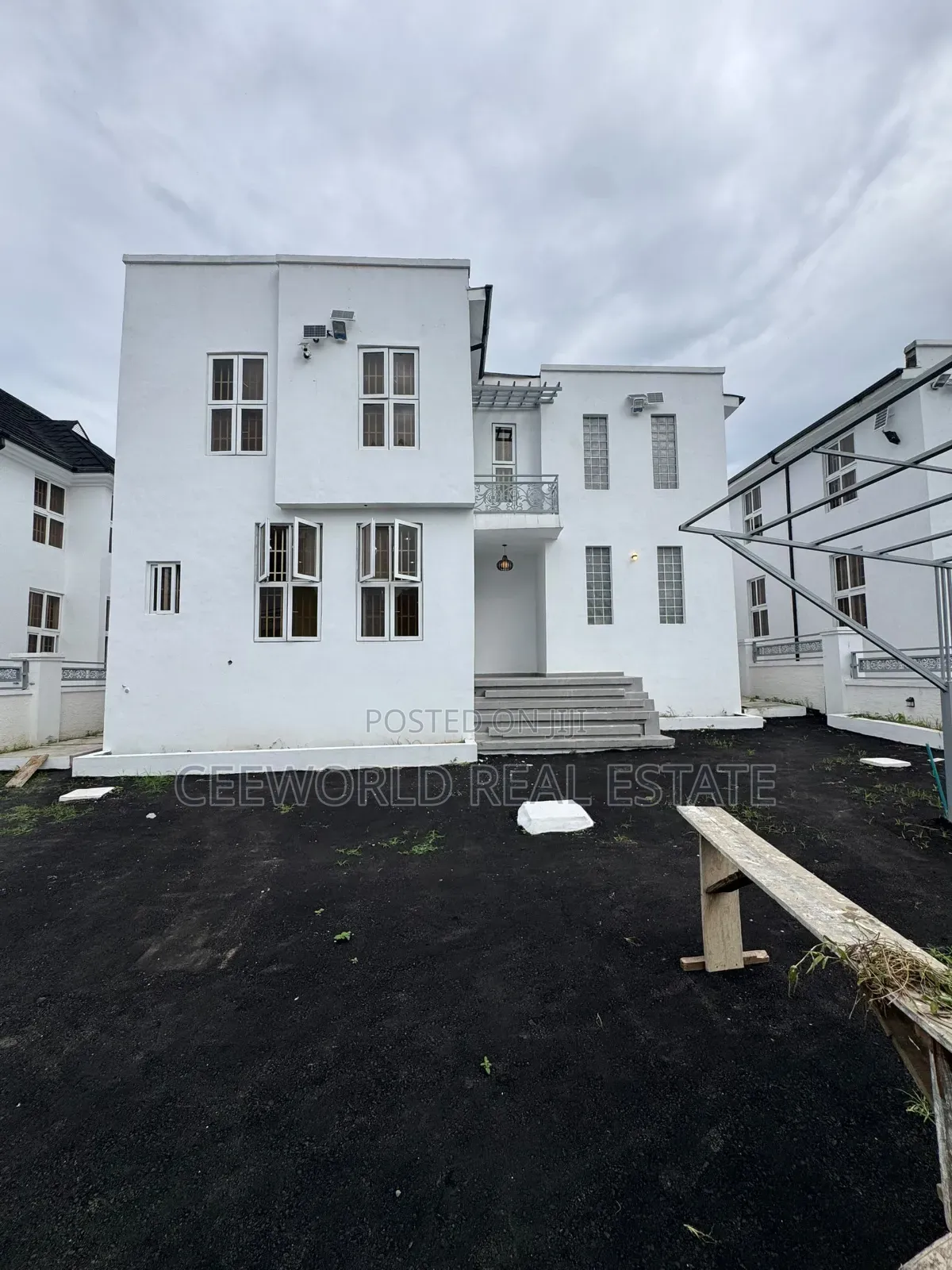 4bdrm Duplex in Ikolaba Gra, Agodi for rent