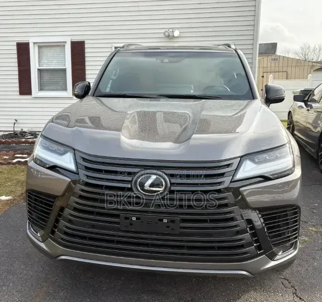 Lexus LX 600 2024 Gold