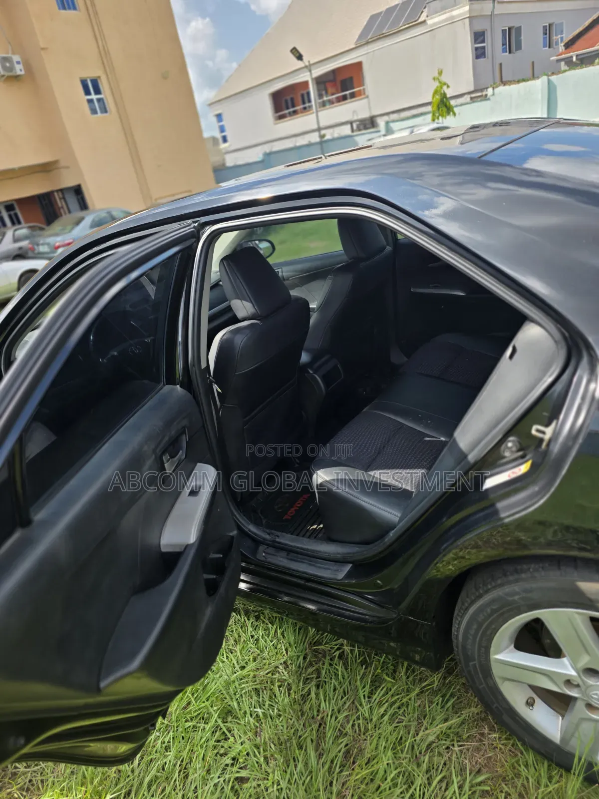 Toyota Camry SE 4dr Sedan (2.5L 4cyl 6A) 2012 Black