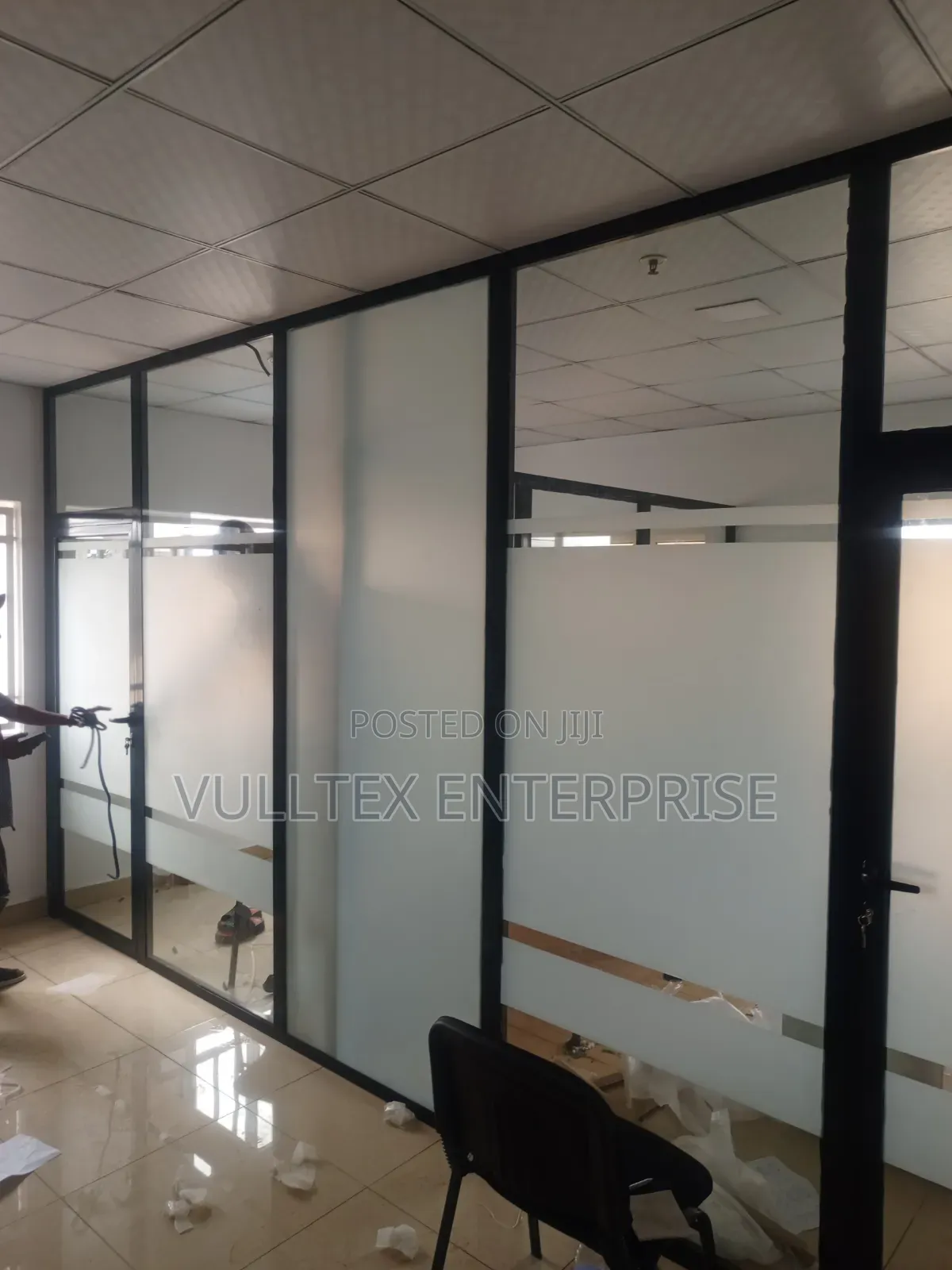 Black Aluminum Partition for Office Space