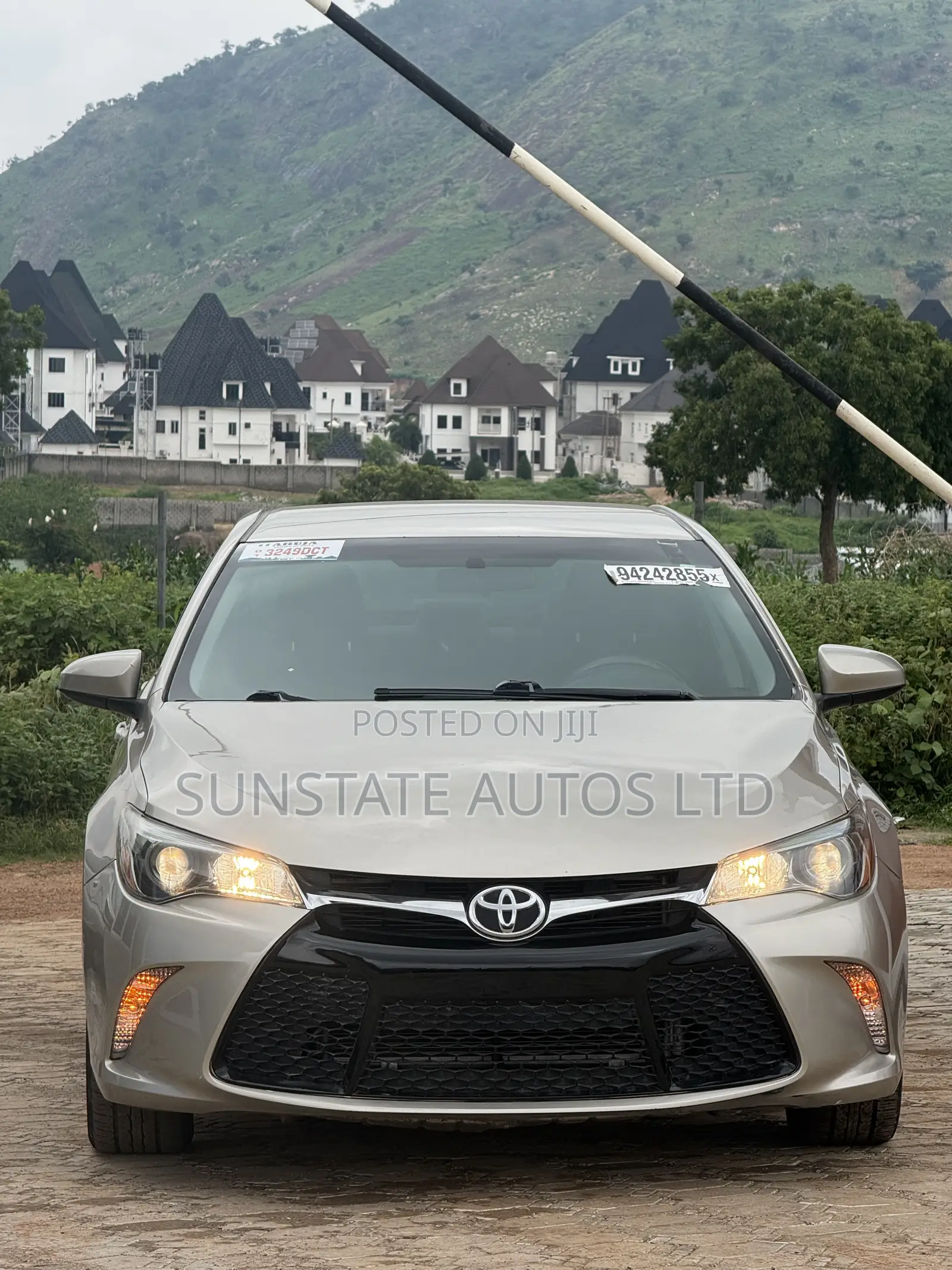Toyota Camry 2015 Gold