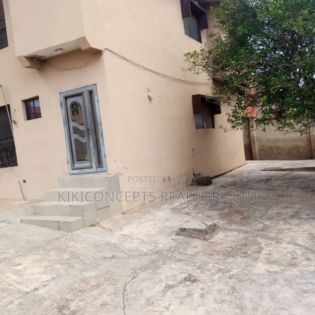 4bdrm Block of Flats in Olubadan Estate, Ibadan for sale