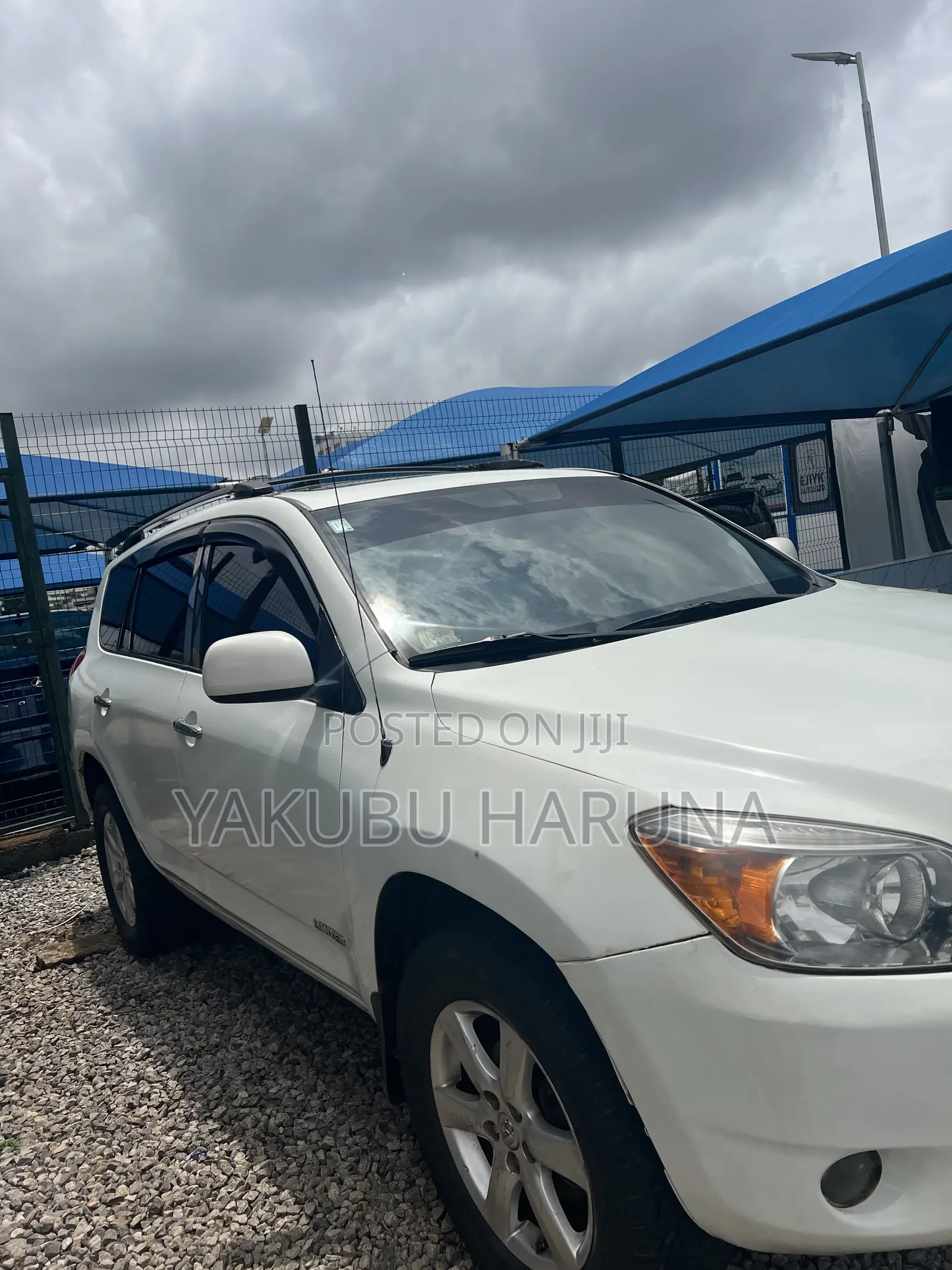Toyota RAV4 V6 2006 White
