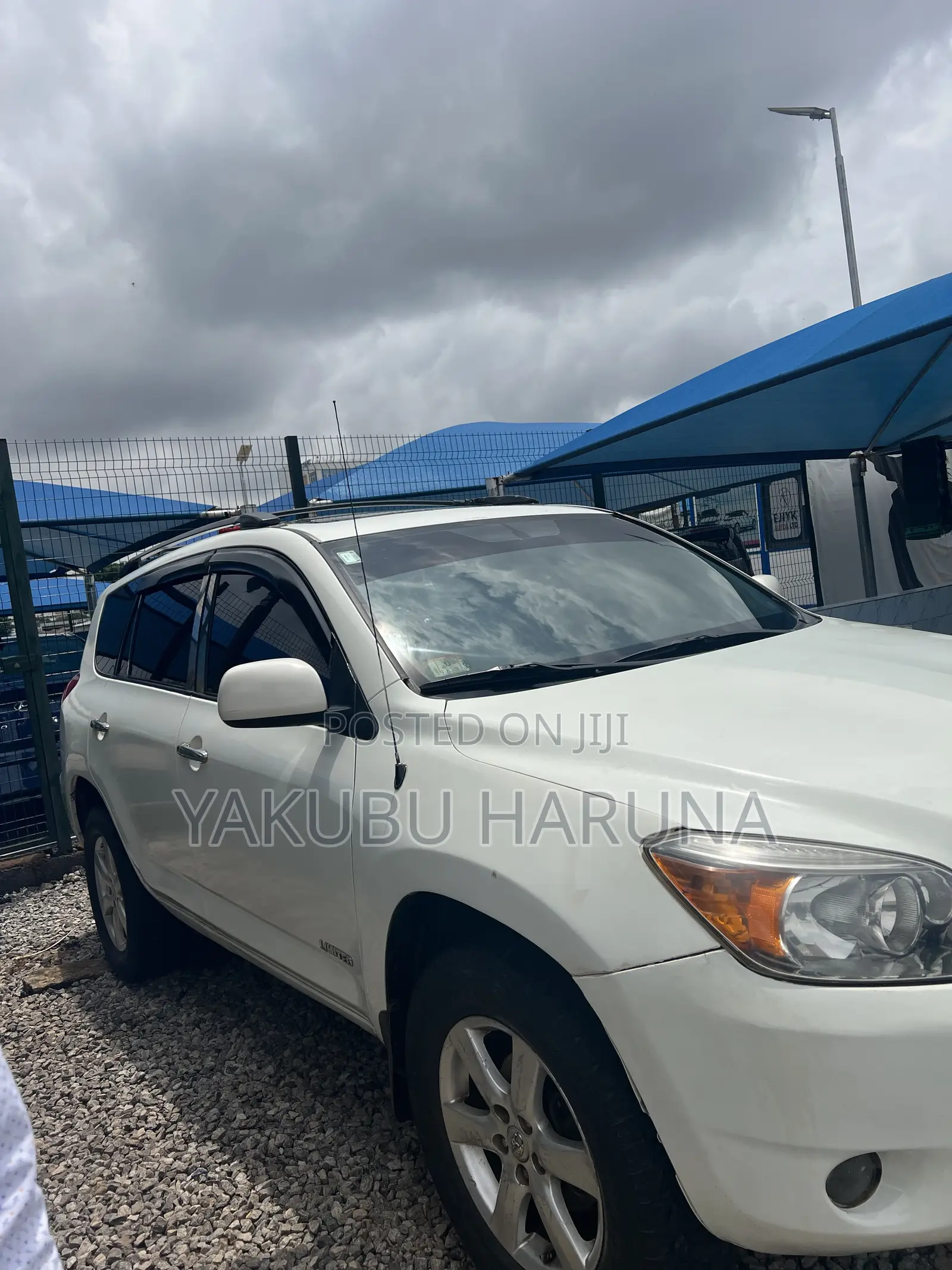 Toyota RAV4 V6 2006 White