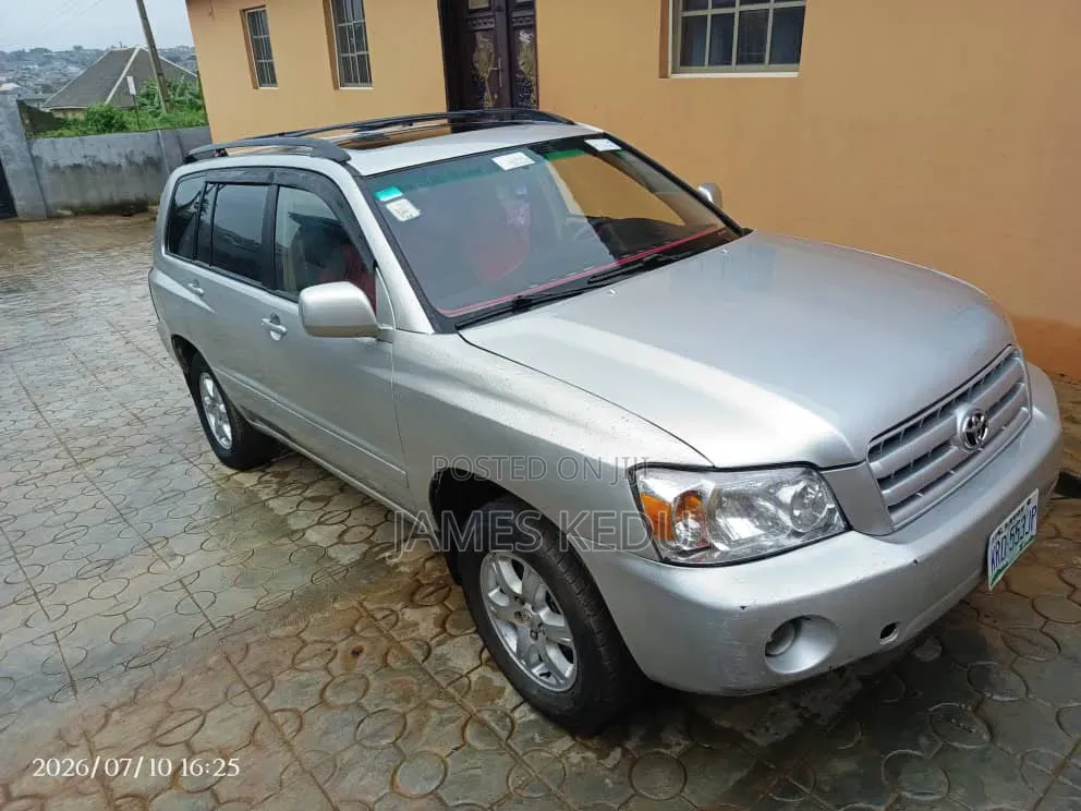 Toyota Highlander 2006 Gold