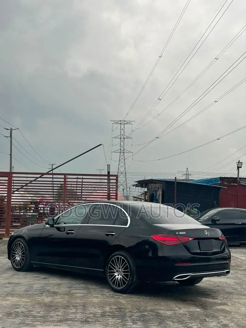 Mercedes-Benz C300 2024 Black