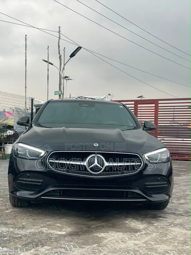 Mercedes-Benz C300 2024 Black