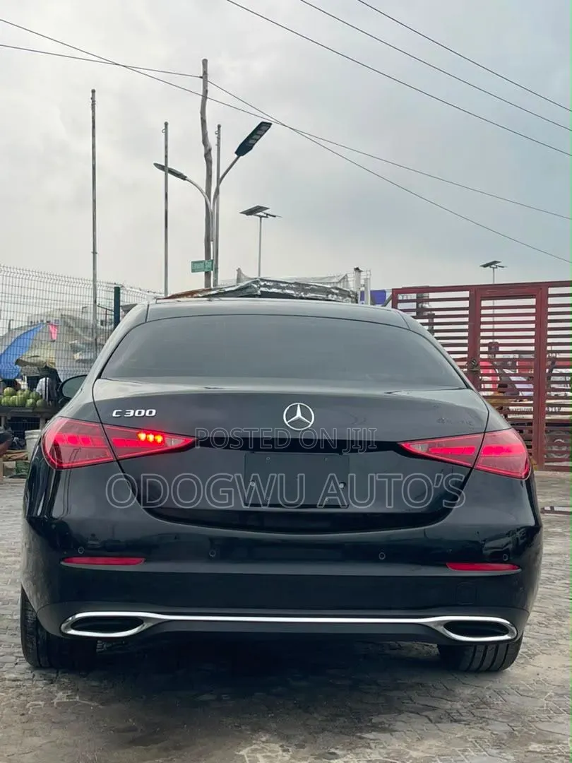 Mercedes-Benz C300 2024 Black