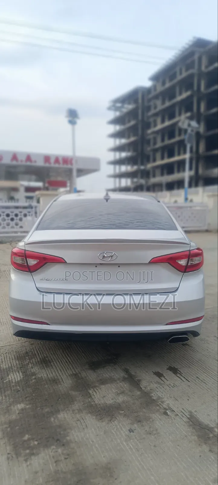 Hyundai Sonata Limited Sedan FWD (2.4L 4cyl 6A) 2017 Silver