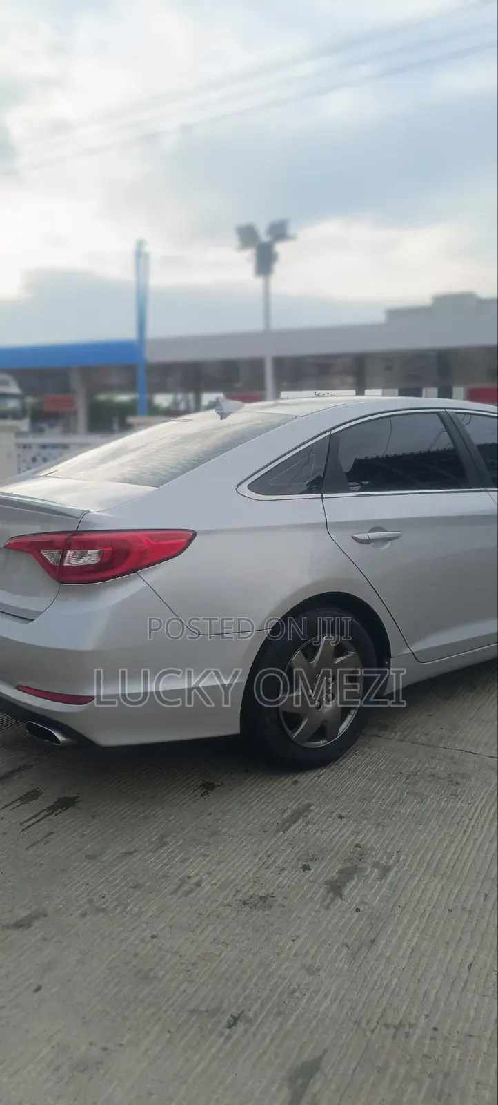 Hyundai Sonata Limited Sedan FWD (2.4L 4cyl 6A) 2017 Silver