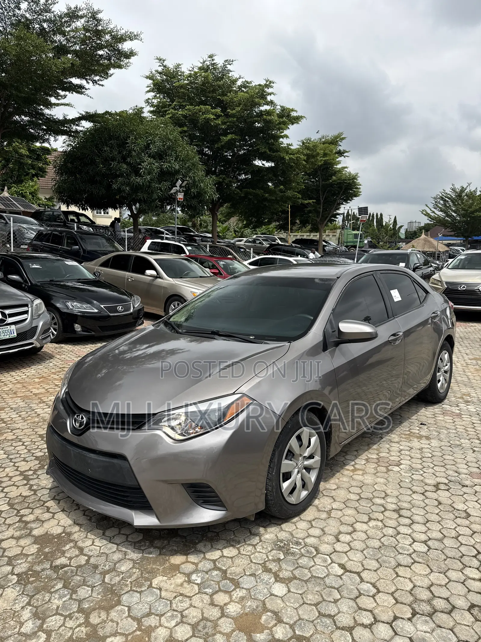 Toyota Corolla LE Eco Premium 4dr Sedan (1.8L 4cyl CVT) 2014 Gray