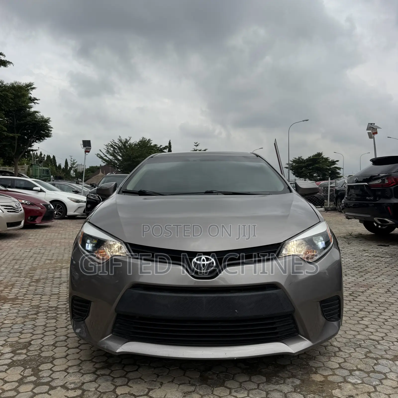 Toyota Corolla LE Premium 4dr Sedan (1.8L 4cyl CVT) 2015 Gray