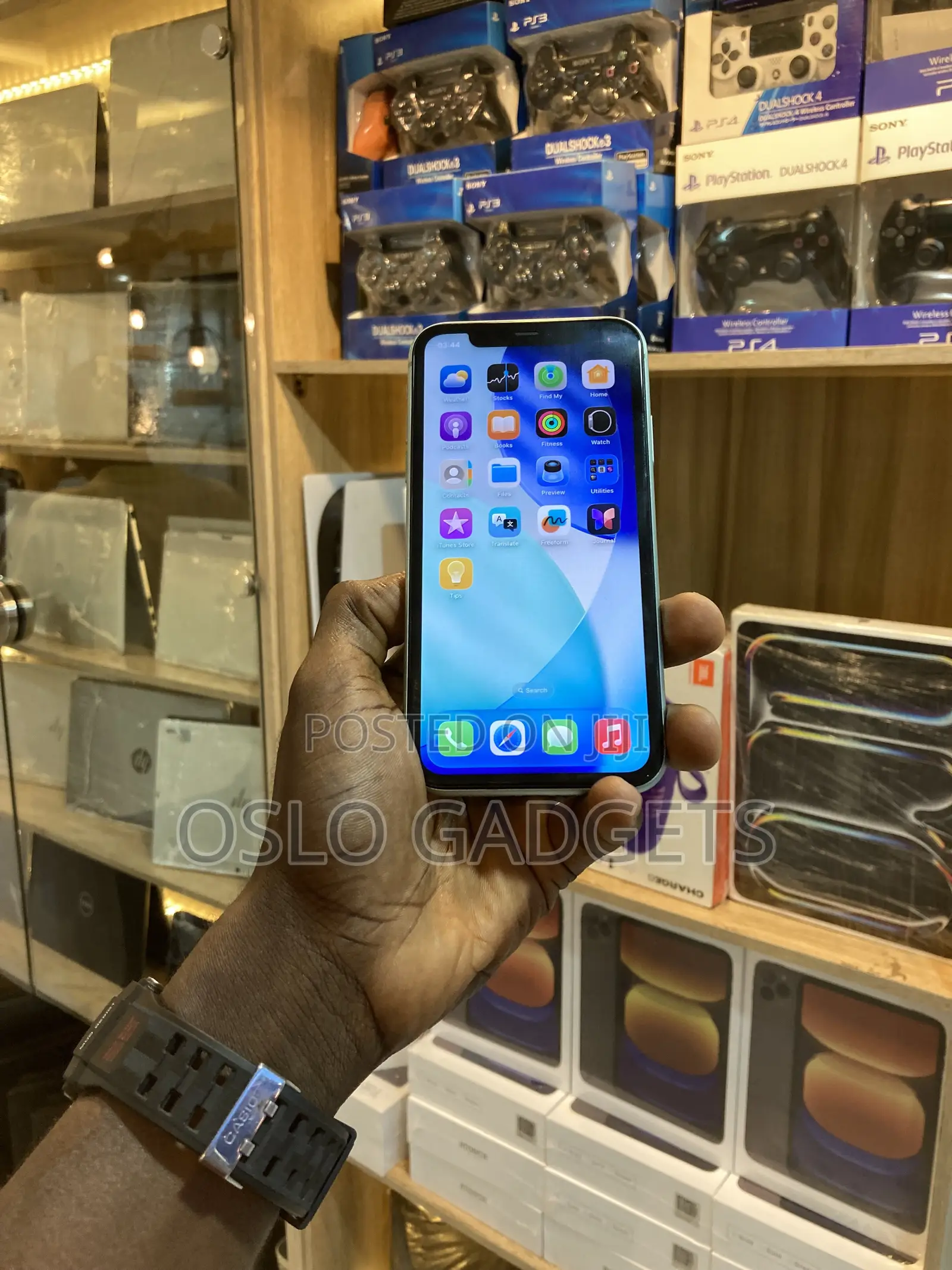 Apple iPhone 11 64 GB Green