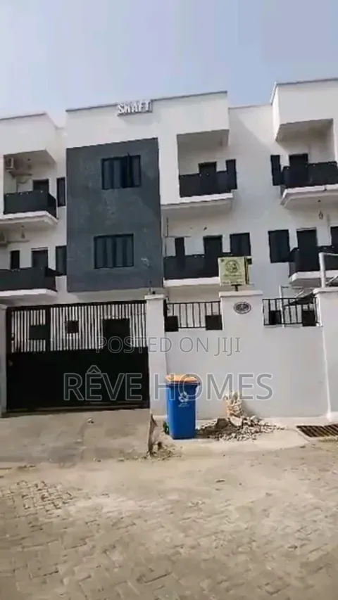 5bdrm Duplex in Ogudu GRA for rent