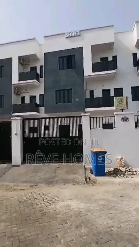 5bdrm Duplex in Ogudu GRA for rent