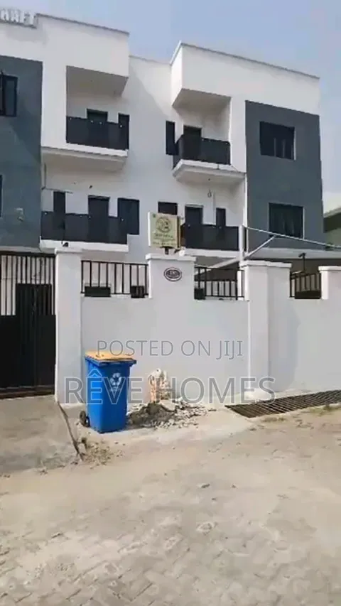 5bdrm Duplex in Ogudu GRA for rent