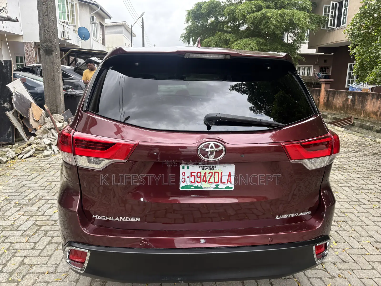 Toyota Highlander Limited Platinum 4dr SUV AWD (3.5L 6cyl 6A) 2015