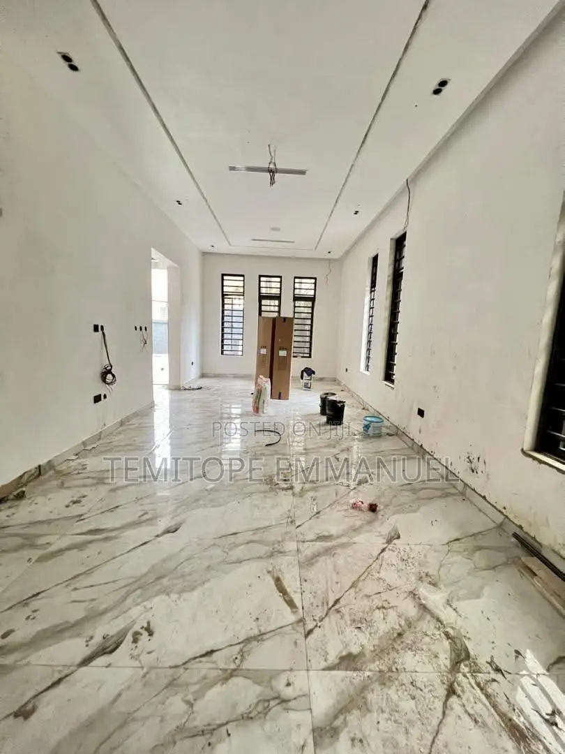 Furnished 6bdrm Duplex in Victoria Island for sale
