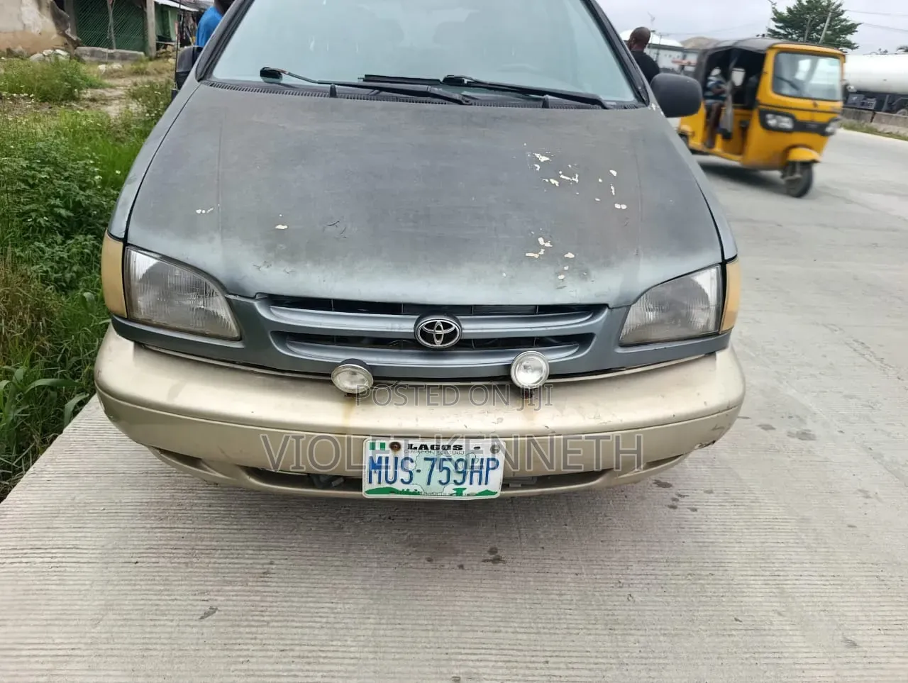Toyota Sienna 1999 Green