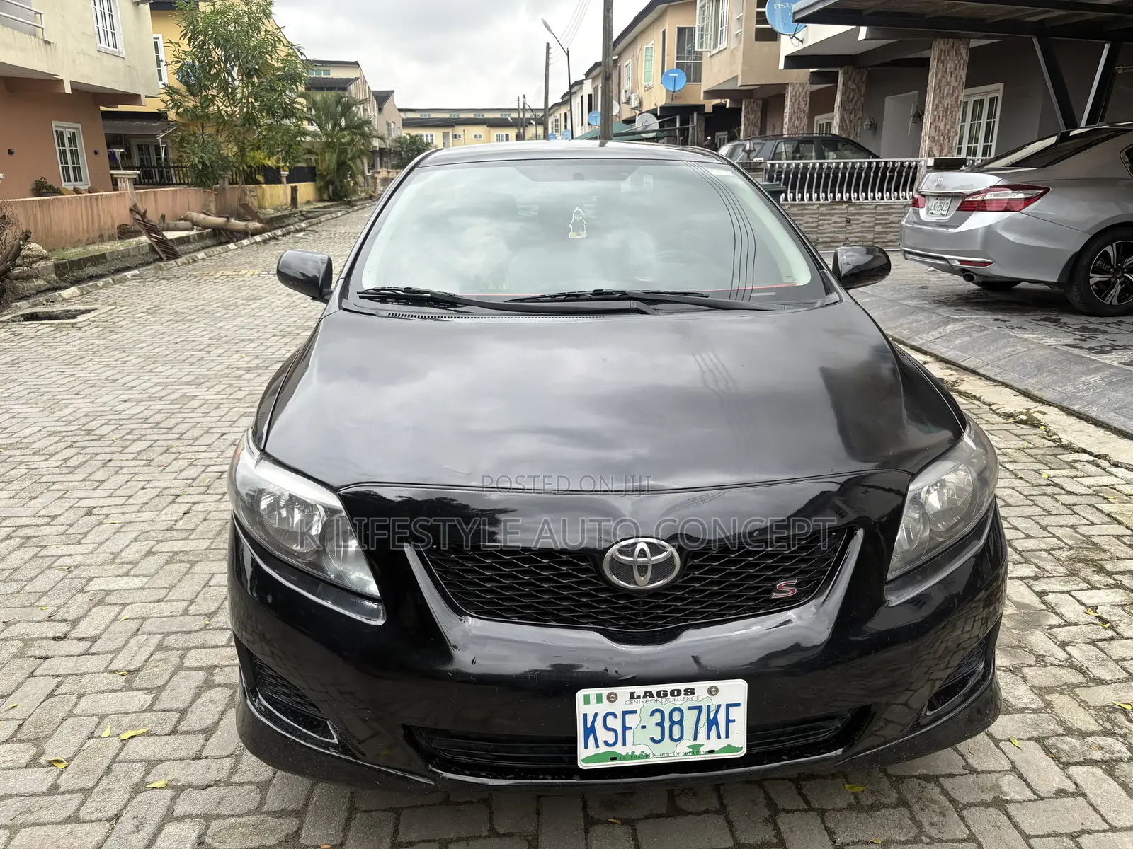 Toyota Corolla 2010 Black