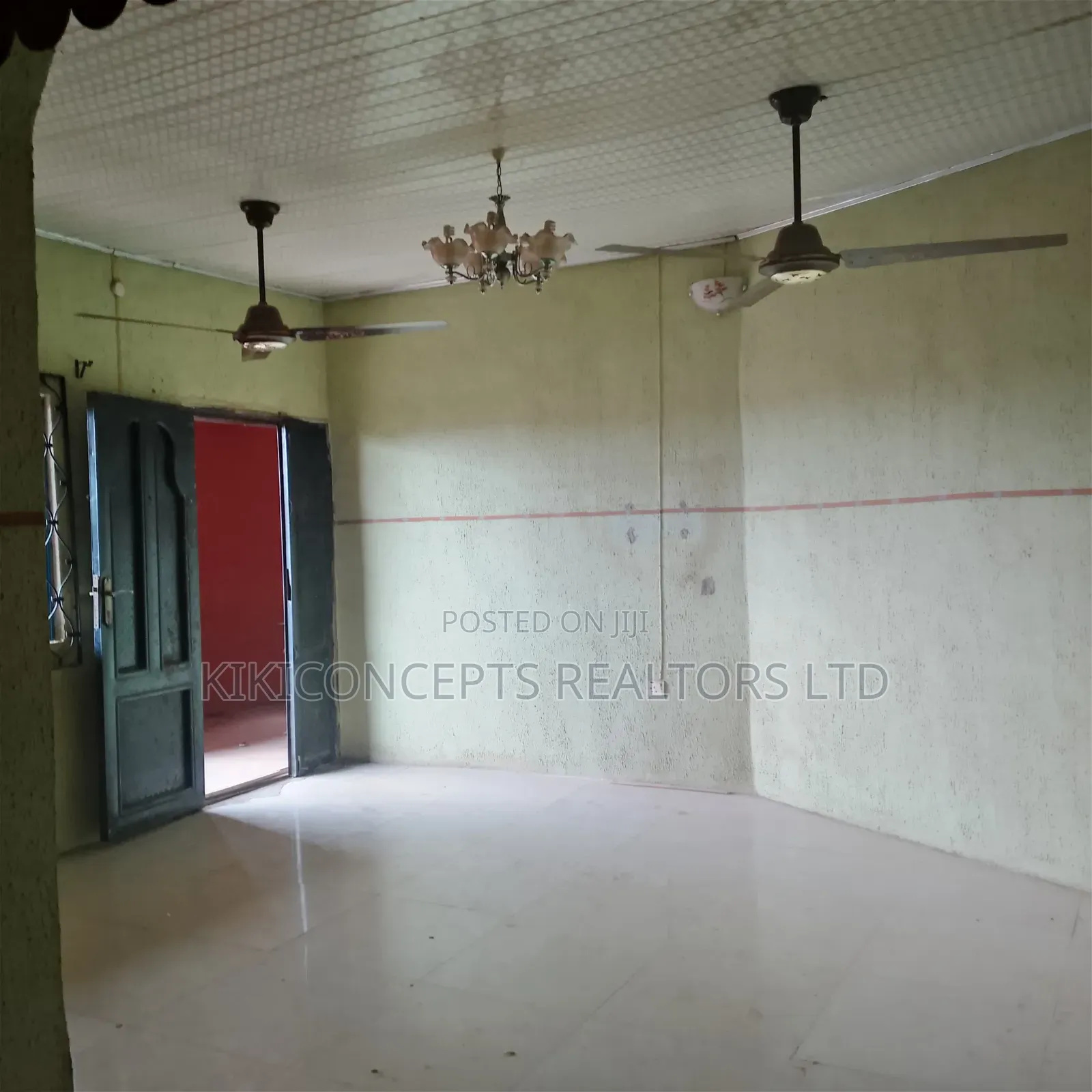 8bdrm Block of Flats in Challenge, Ibadan for sale
