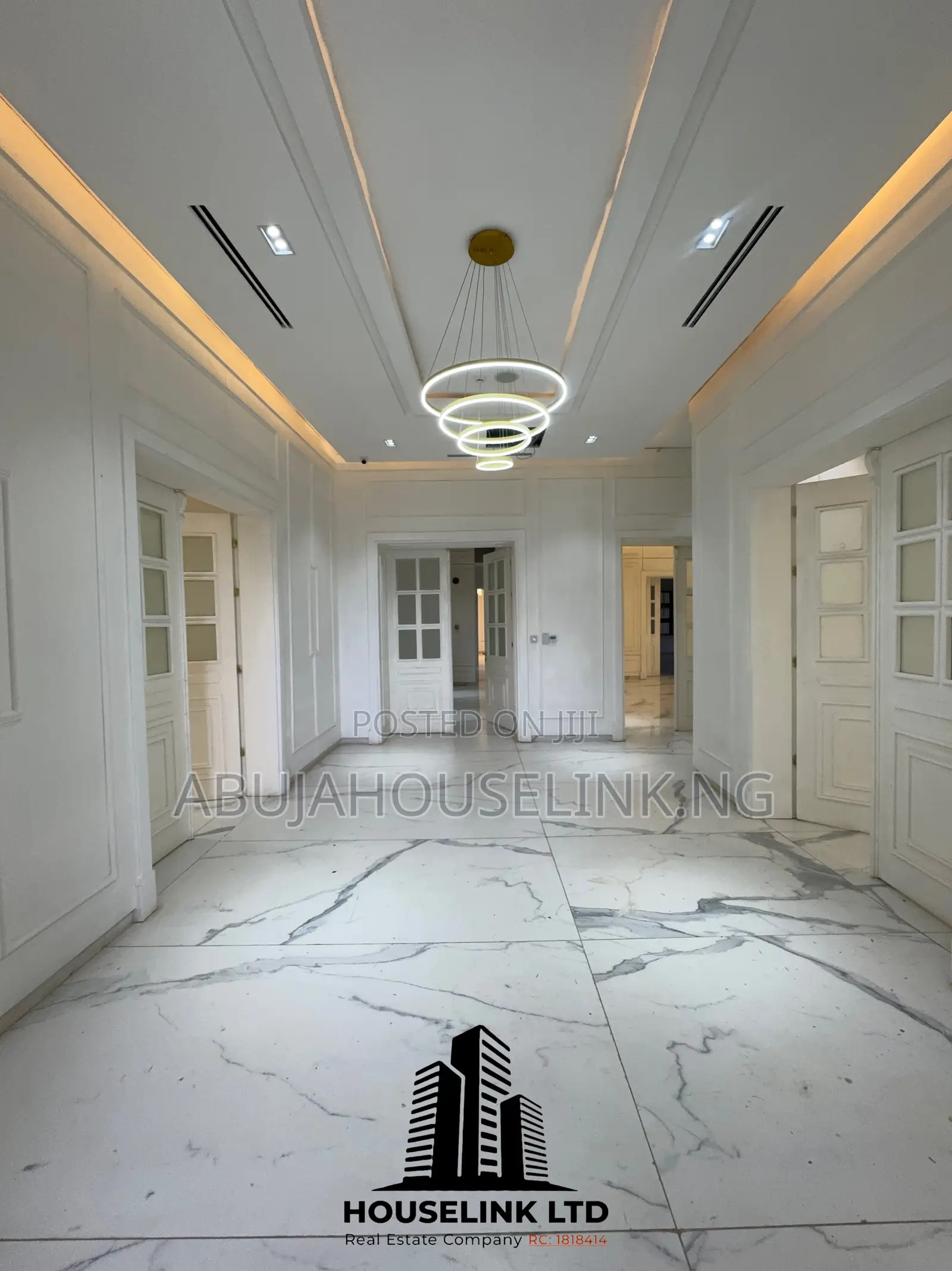 8bdrm Mansion in Maitama Main Abuja for sale